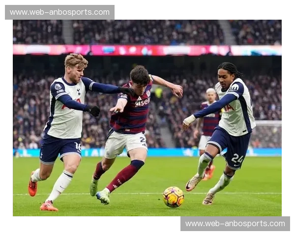 热刺八轮不胜跌至第十六 弗兰克战术与阵容格格不入