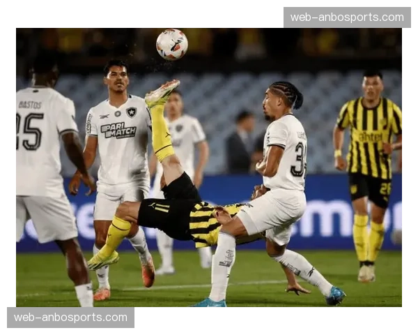 克鲁塞罗拦截81次联赛第五，中场防守覆盖面积统计